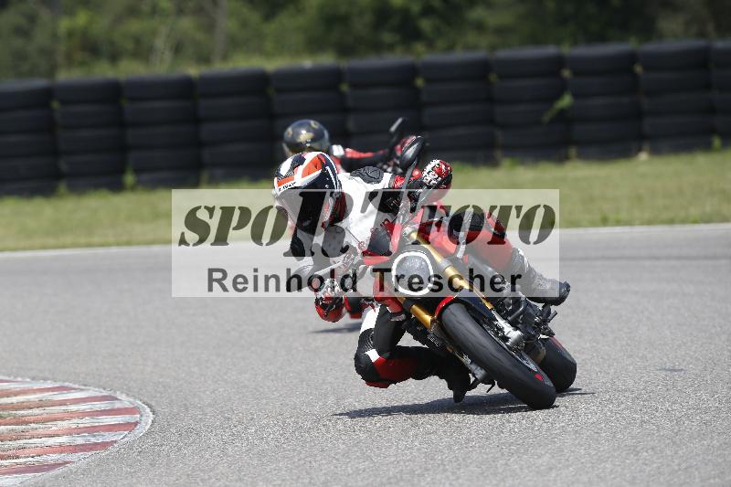 /27 12.06.2025 Ducati Schweiz Trackday Warmup  ADR/blau-bleu/ohne